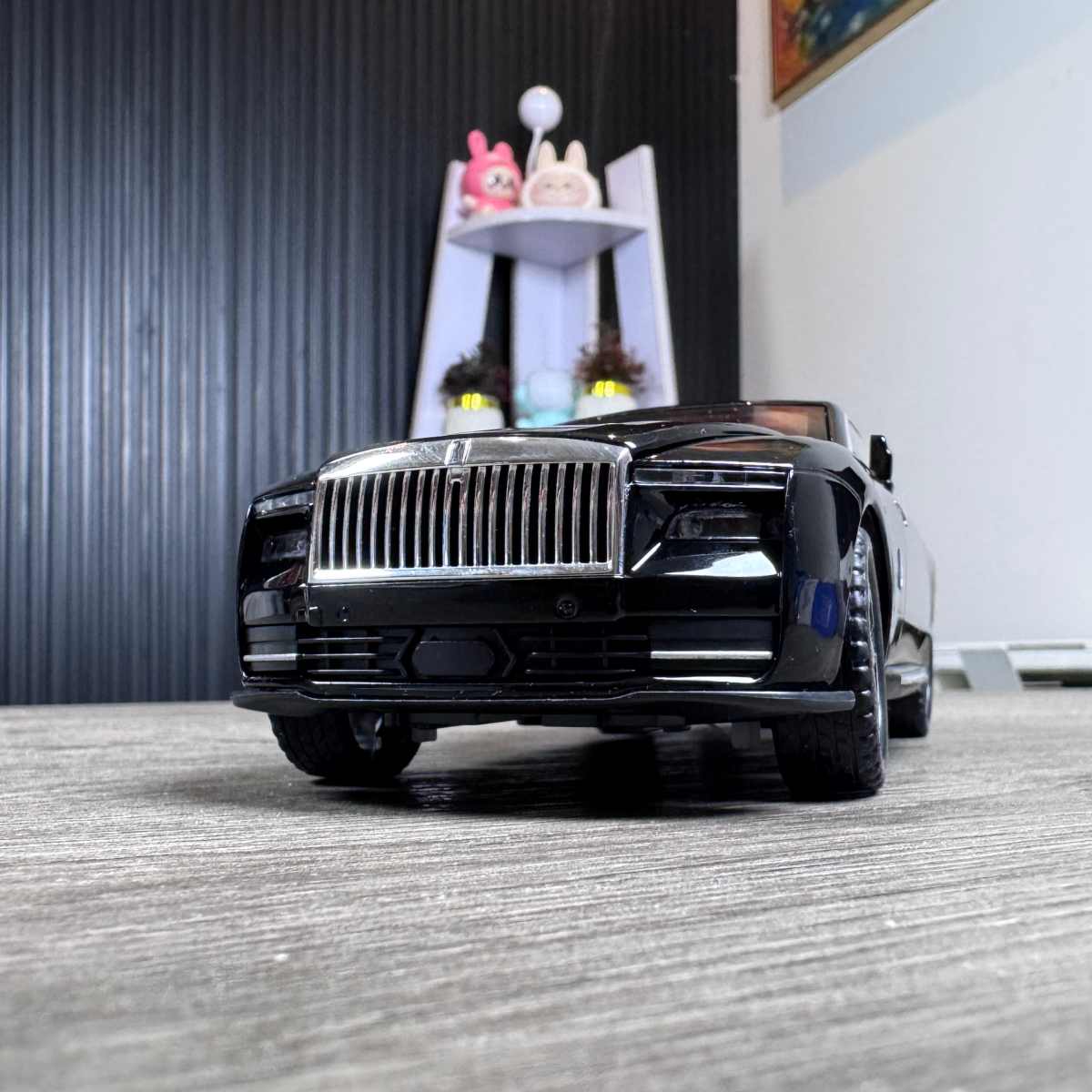 Rolls-Royce Luxury Die-Cast Model Car - TodsKart