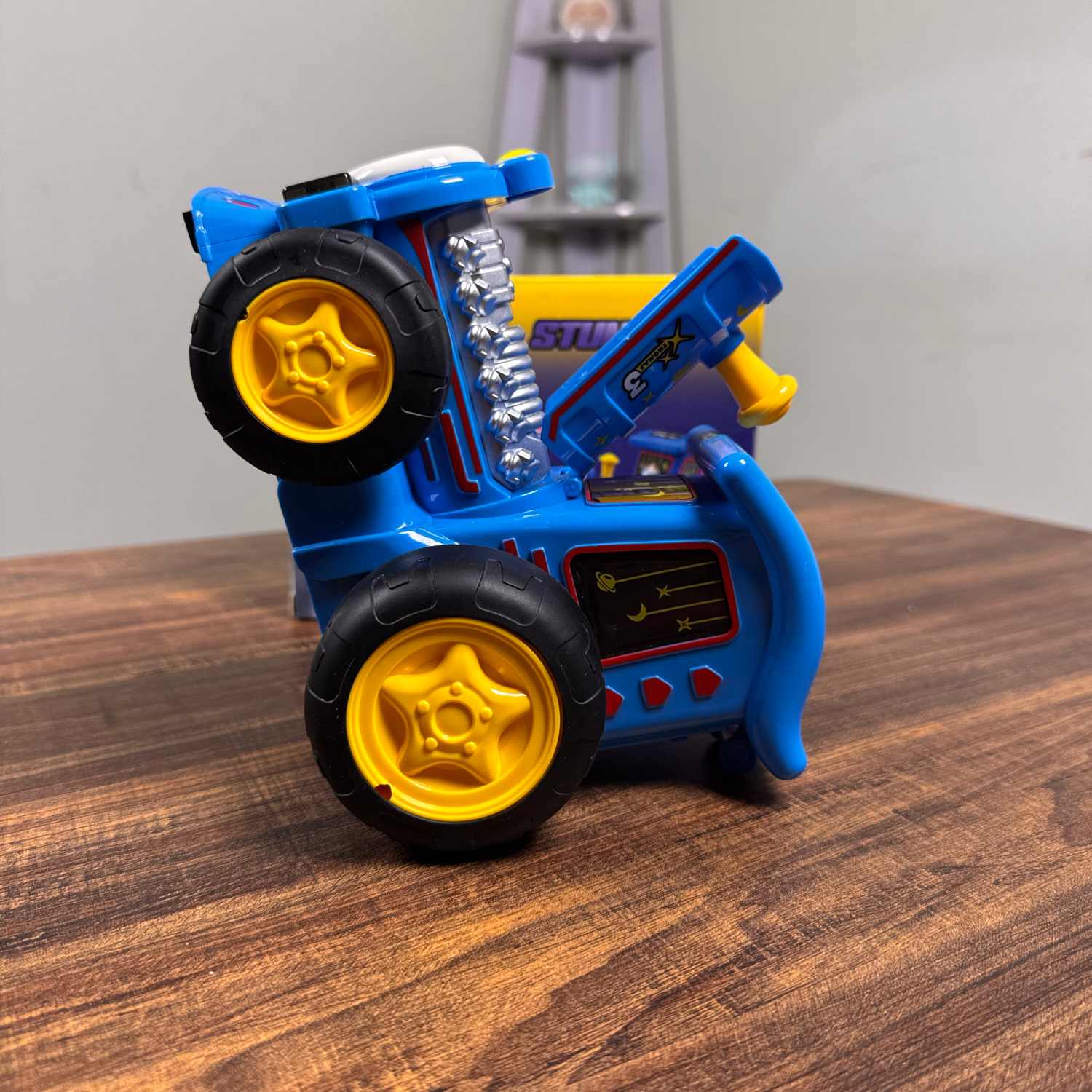 Fancy Swing RC Stunt Car with Lights, Music & 360° Tricks - TodsKart