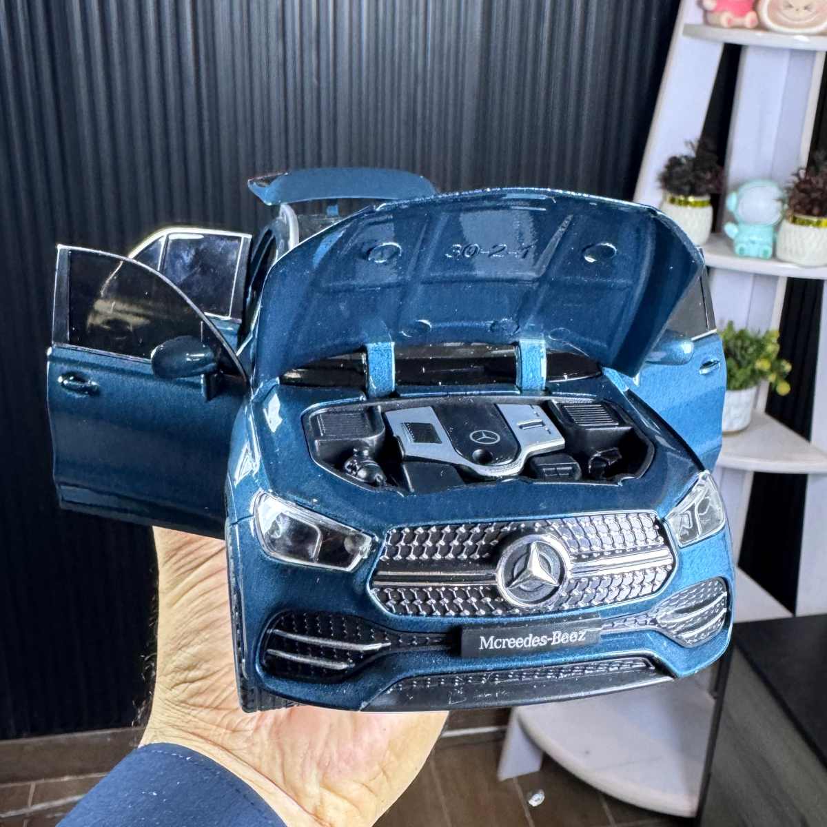 Mercedes-Benz GLE Die-Cast Model SUV - TodsKart