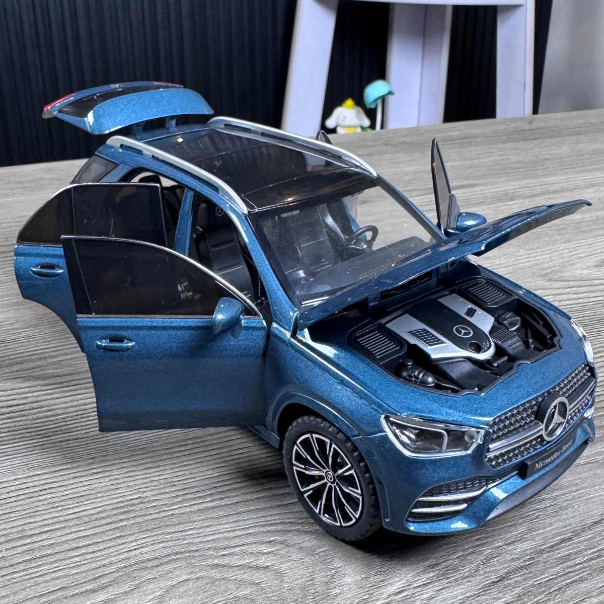 Mercedes-Benz GLE Die-Cast Model SUV - TodsKart