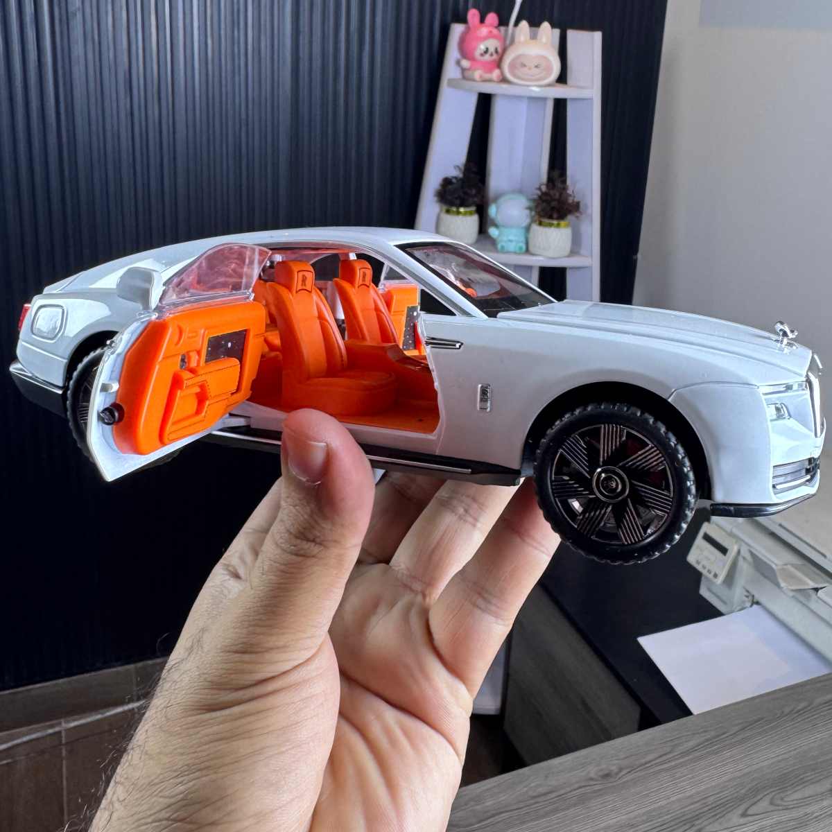 Rolls-Royce Luxury Die-Cast Model Car - TodsKart