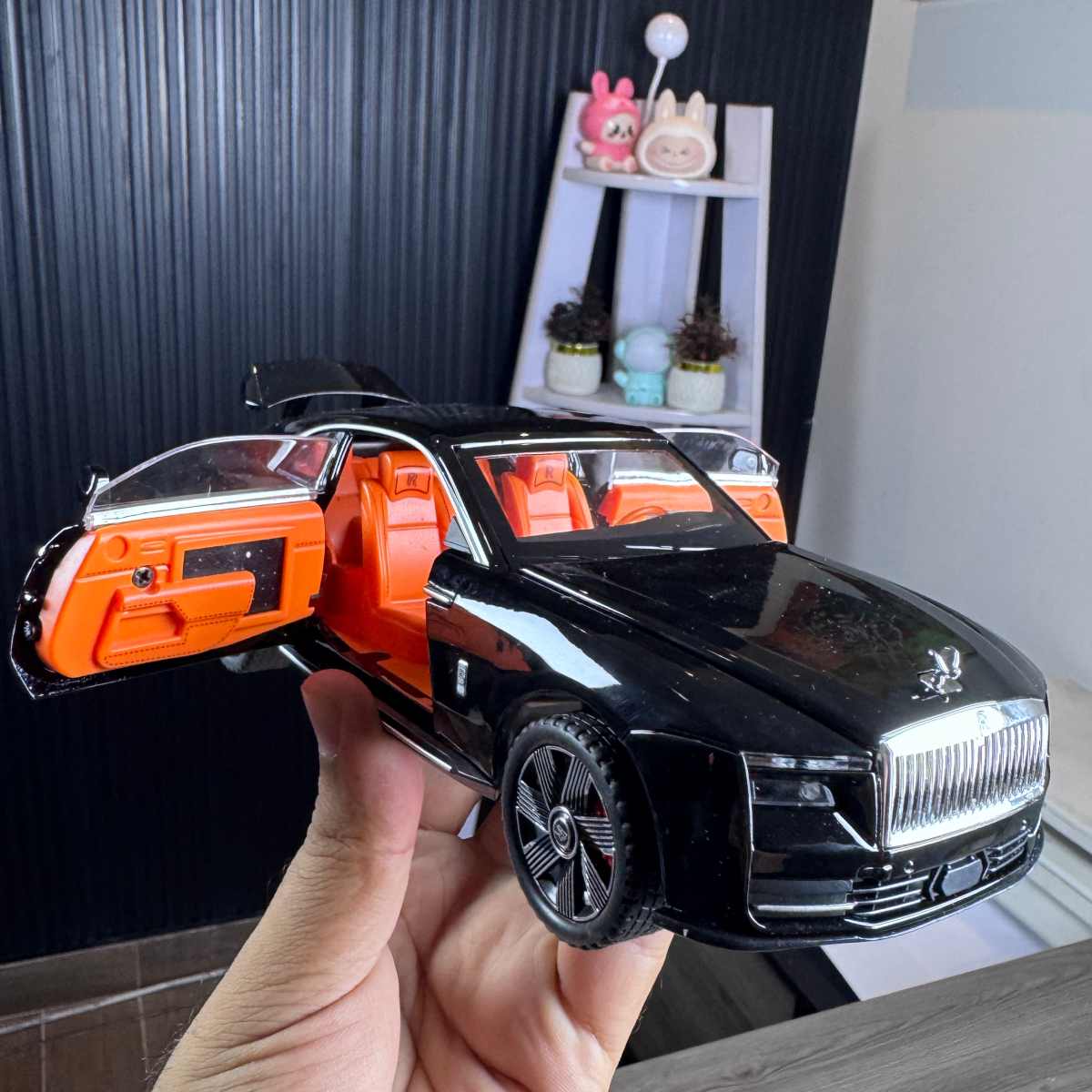 Rolls-Royce Luxury Die-Cast Model Car - TodsKart